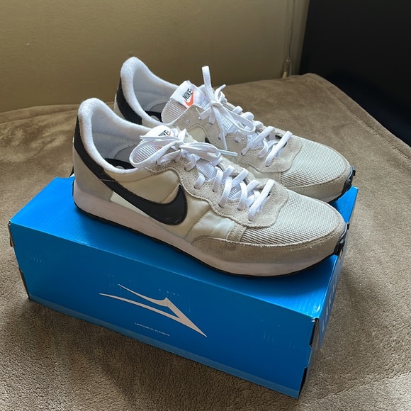 nike challenger og bone